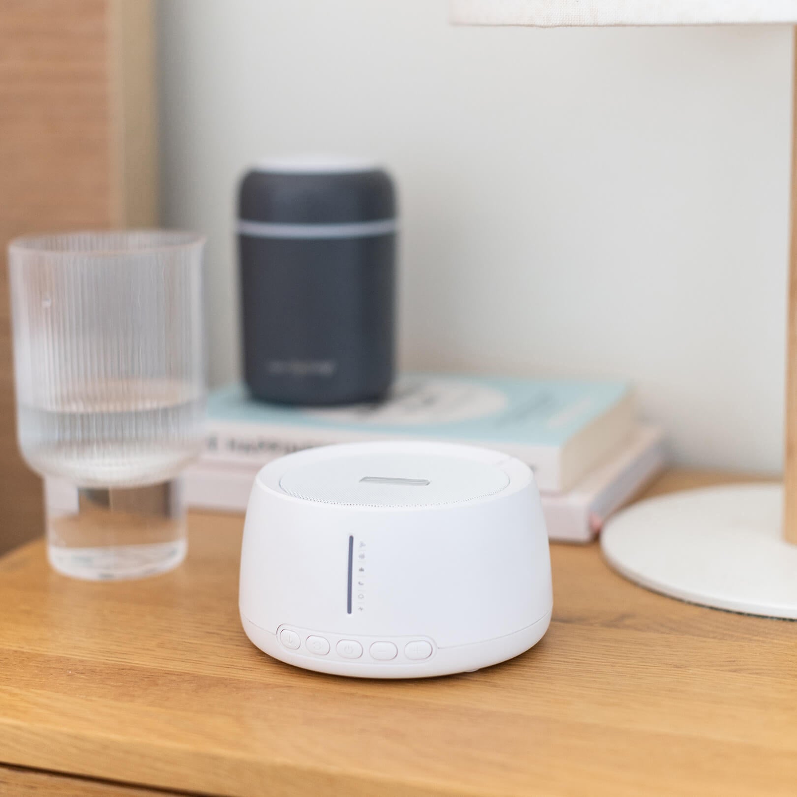 CrestSoni Sleep Therapy – 29 Soothing Sounds, Adjustable Night Light & Intelligent Auto-Timer