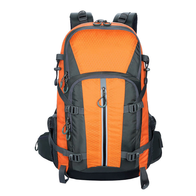 VedroPesa Reflective strips enhance visibility in low light